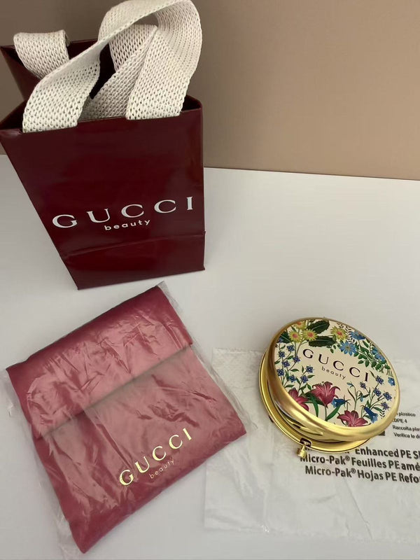 GUCCI beauty Mirror