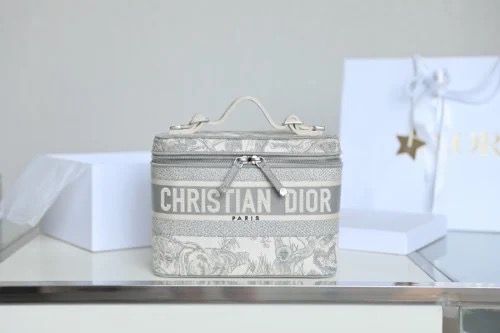 dior make up bag