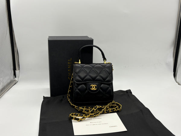 Chanel mini  makeup  Handbag in Black Leather