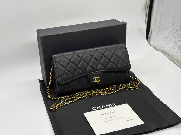 Chanel cavier Leather Handbag with Gold Chain Strap