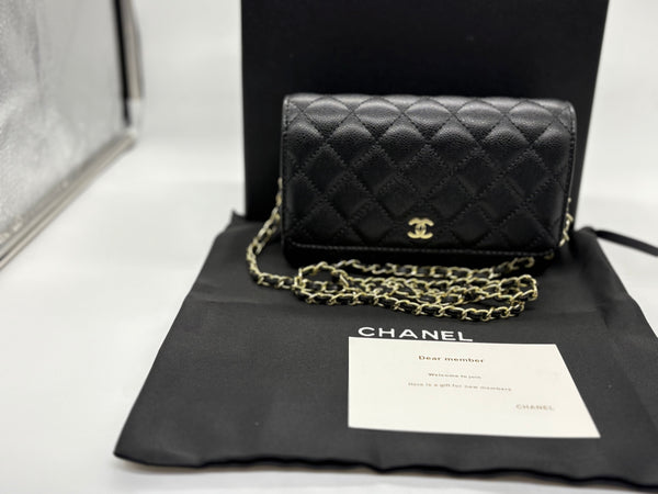 Chanel cavier Leather gold hardwire  cross bag