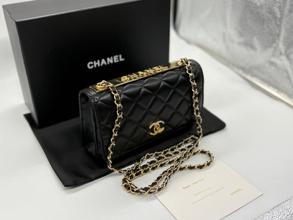 Chanel logo chanel black Leather Handbag